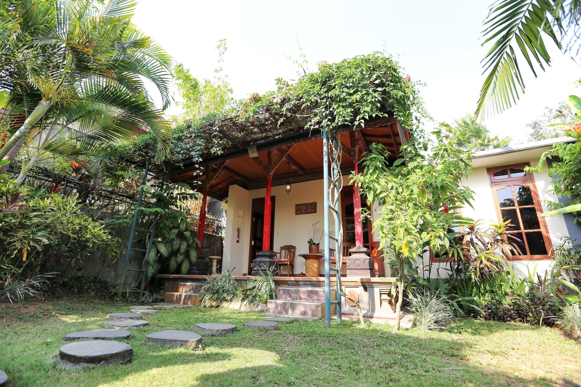 เดอะ ซันยัส รีทรีต Hotel ตาบานัน ภายนอก รูปภาพ