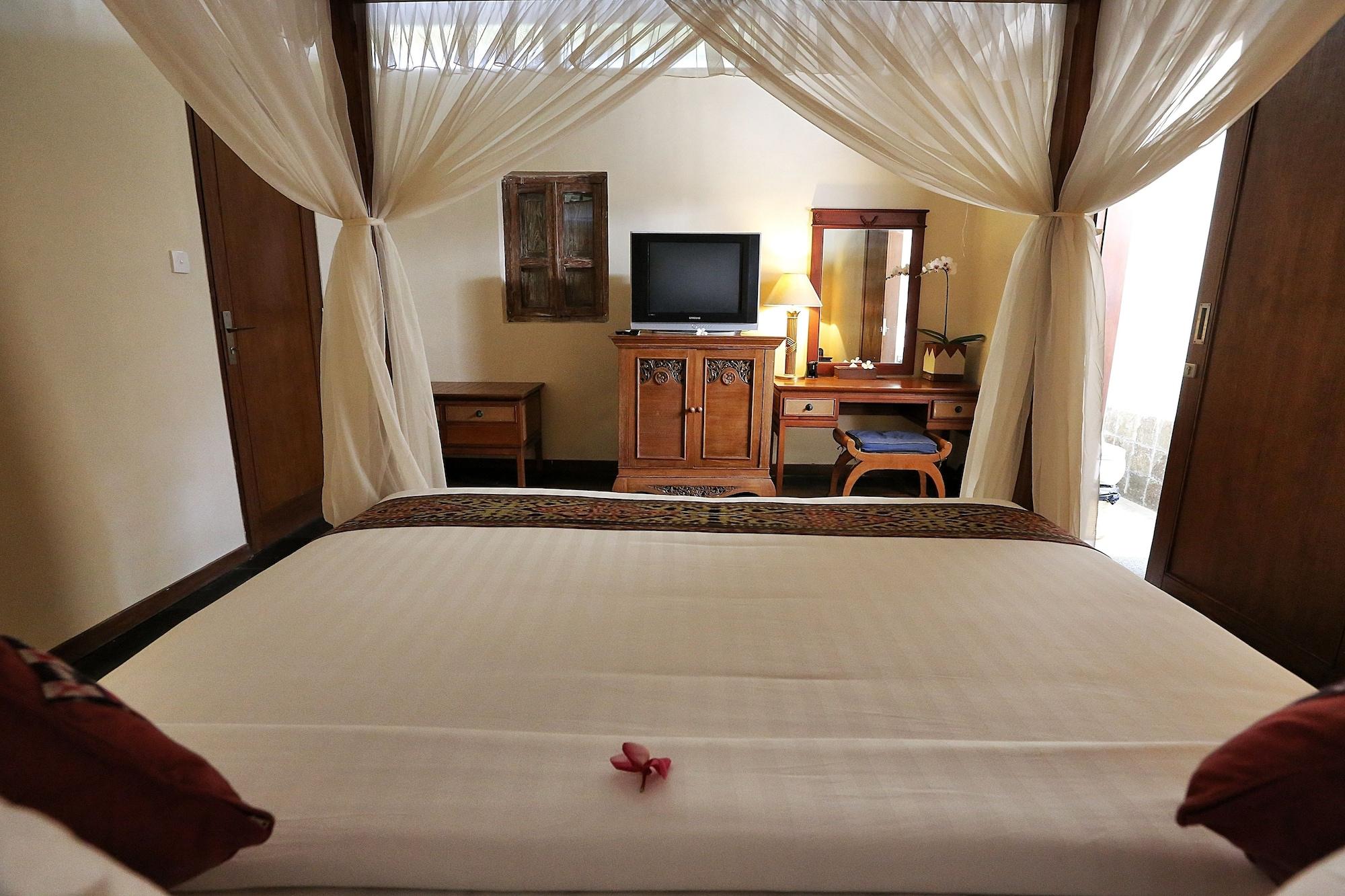 เดอะ ซันยัส รีทรีต Hotel ตาบานัน ภายนอก รูปภาพ