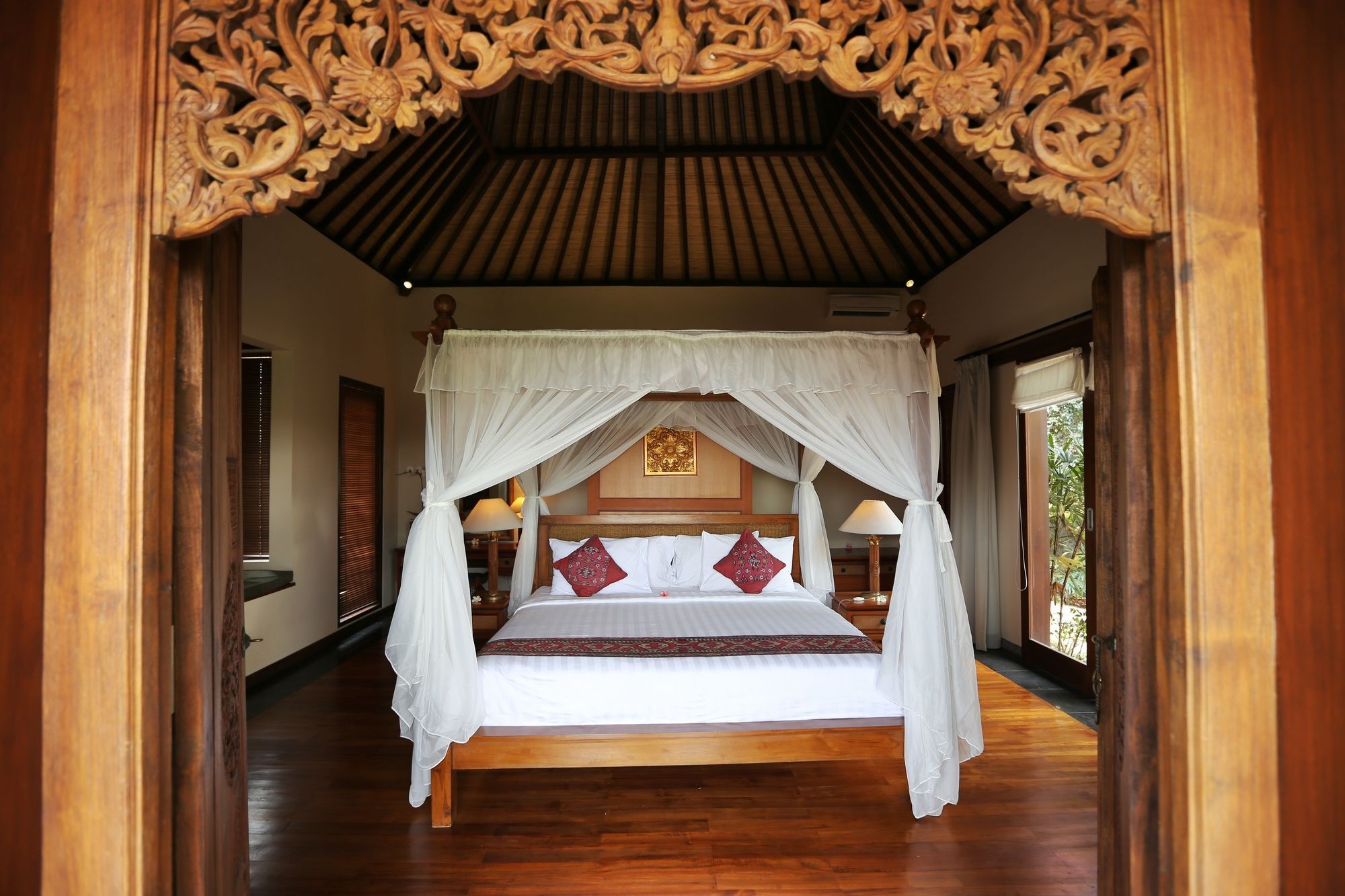 เดอะ ซันยัส รีทรีต Hotel ตาบานัน ภายนอก รูปภาพ