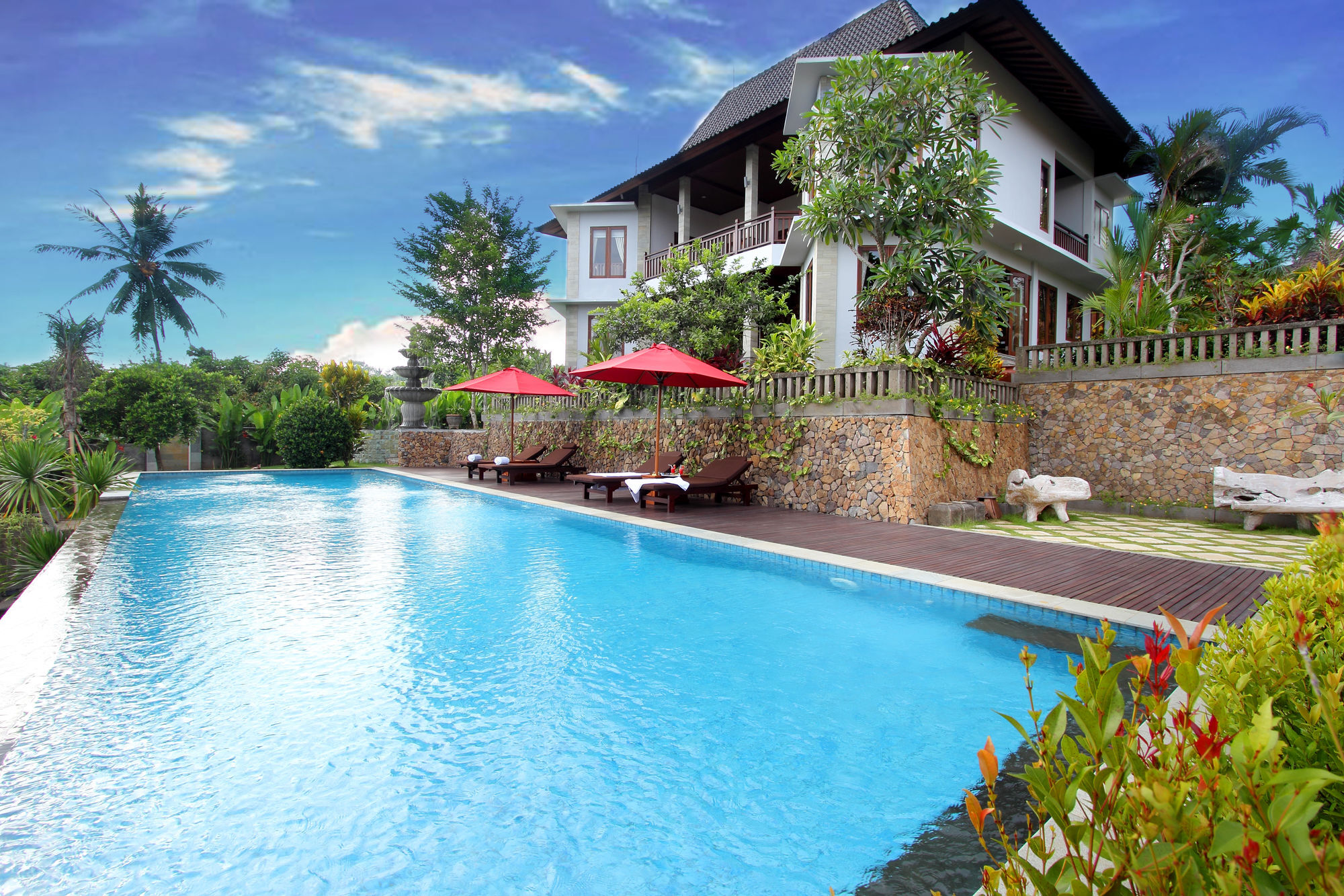 เดอะ ซันยัส รีทรีต Hotel ตาบานัน ภายนอก รูปภาพ