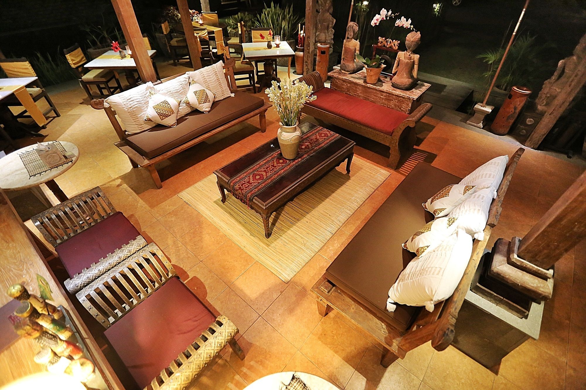 เดอะ ซันยัส รีทรีต Hotel ตาบานัน ภายนอก รูปภาพ