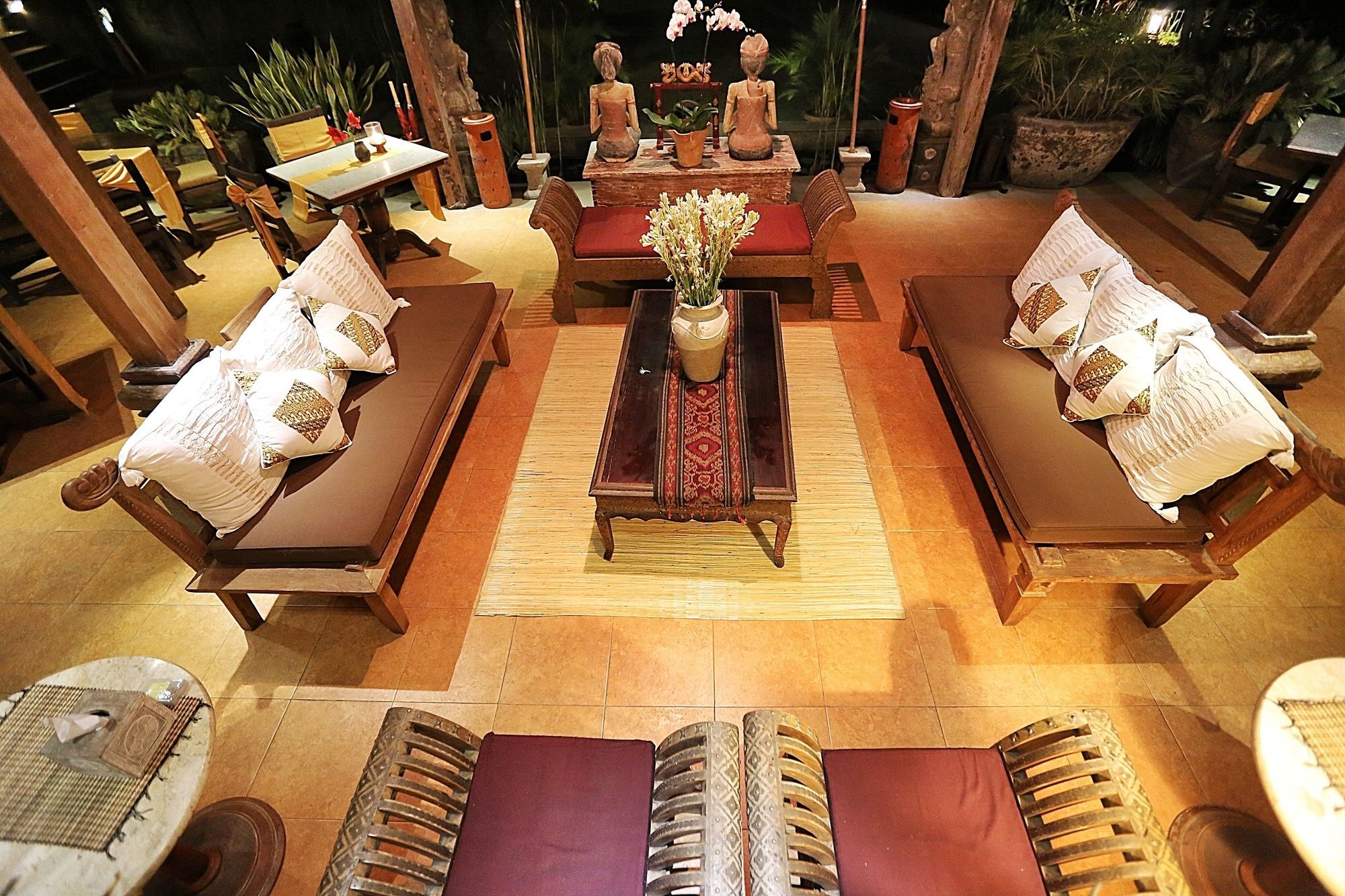เดอะ ซันยัส รีทรีต Hotel ตาบานัน ภายนอก รูปภาพ
