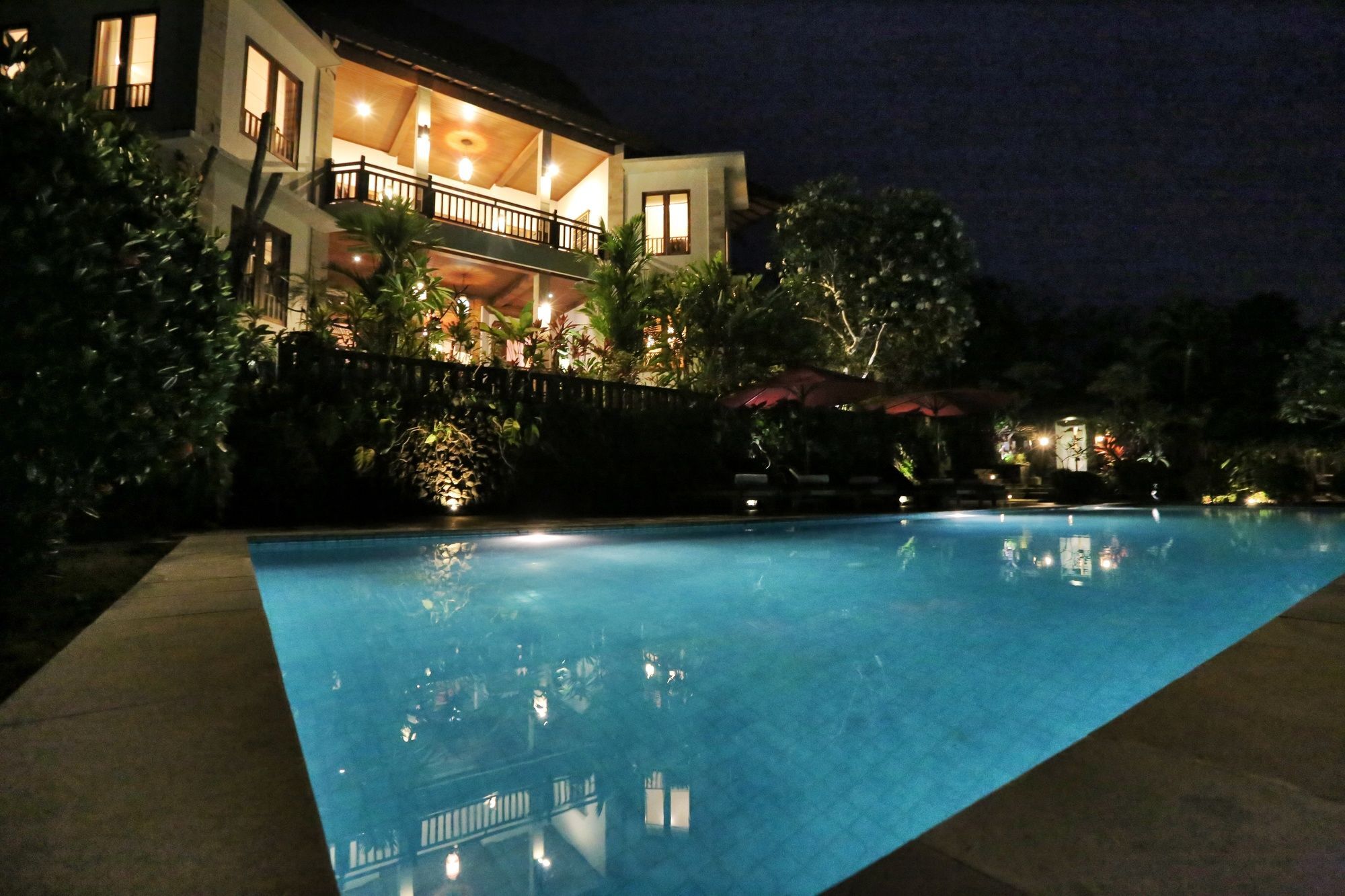 เดอะ ซันยัส รีทรีต Hotel ตาบานัน ภายนอก รูปภาพ