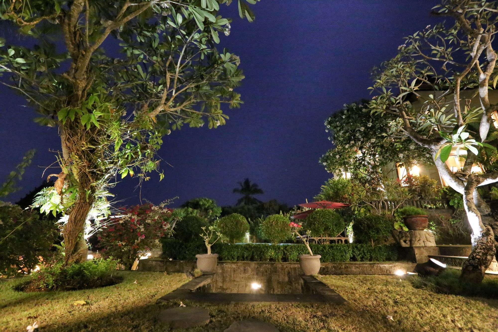 เดอะ ซันยัส รีทรีต Hotel ตาบานัน ภายนอก รูปภาพ